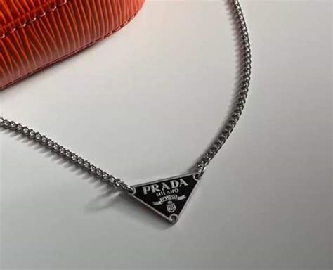 prada kette damen dreieck|Damenschmuck – Silber.